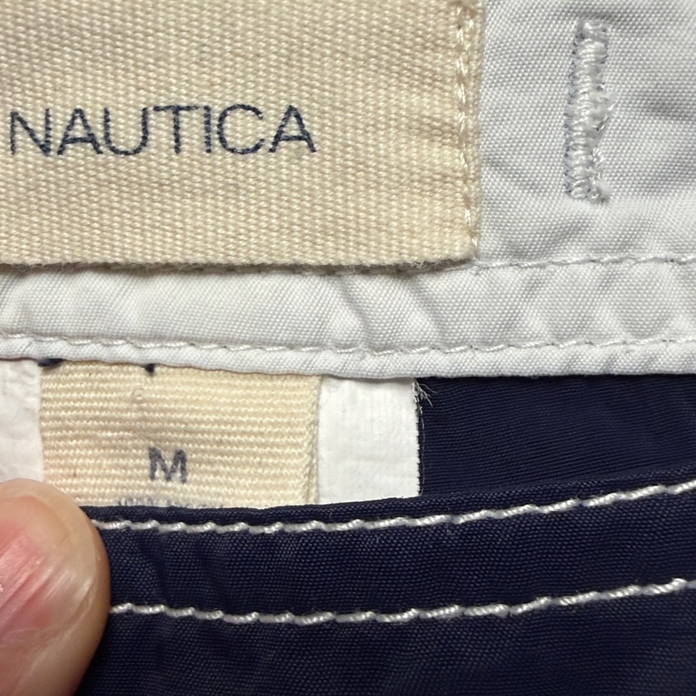 Nautica Women’s Size Med Navy Blue Shorts White Piping Pockets EUC 16” Waist - Picture 6 of 6
